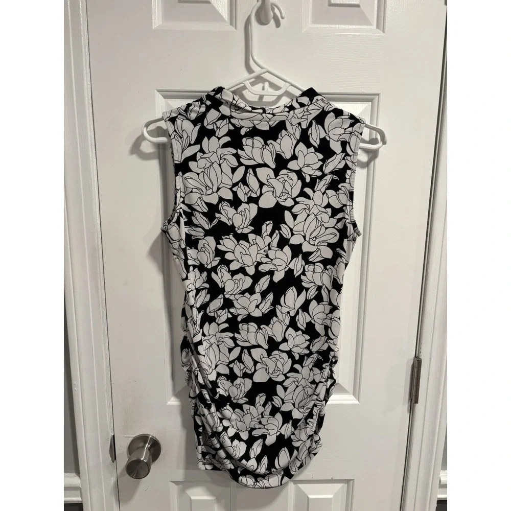 V-Neck Maternity Sleeveless Shirt Leopard Sz L Ruched Blouse A Pea in the Pod